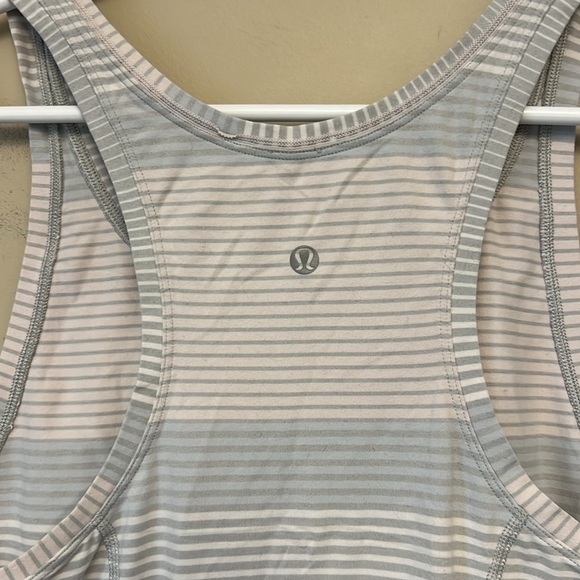 Lululemon Think Fast Tank in Om Stripe Heathered Silver Spoon Multi - Picture 5 of 9